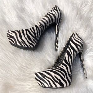 Jessica Simpson Zebra Striped Calf-hair pumps